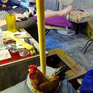 heavy rooster  paper towel holder. farmhouse.